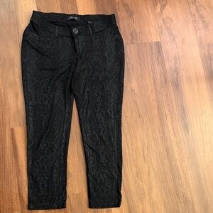 Seven Black Cropped Pants with Subtle Pattern